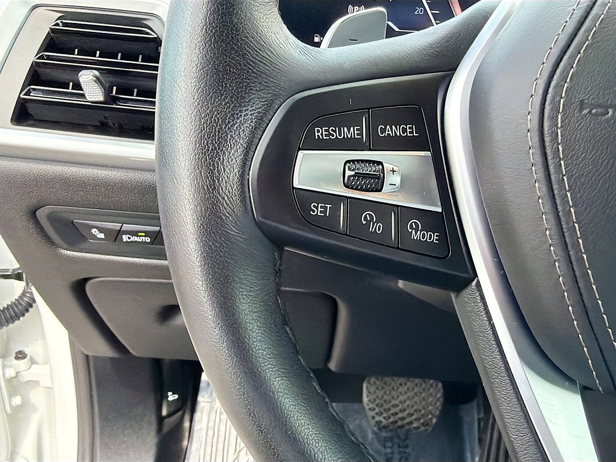 Used 2026 BMW X5 xDrive40i image 38