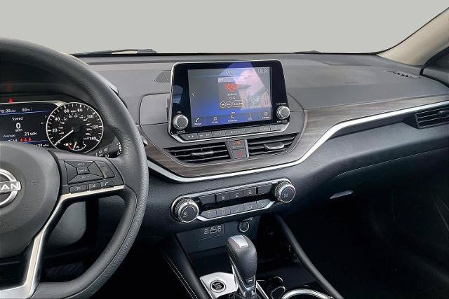 Certified 2023 Nissan Altima 2.5 SV FWD image 7