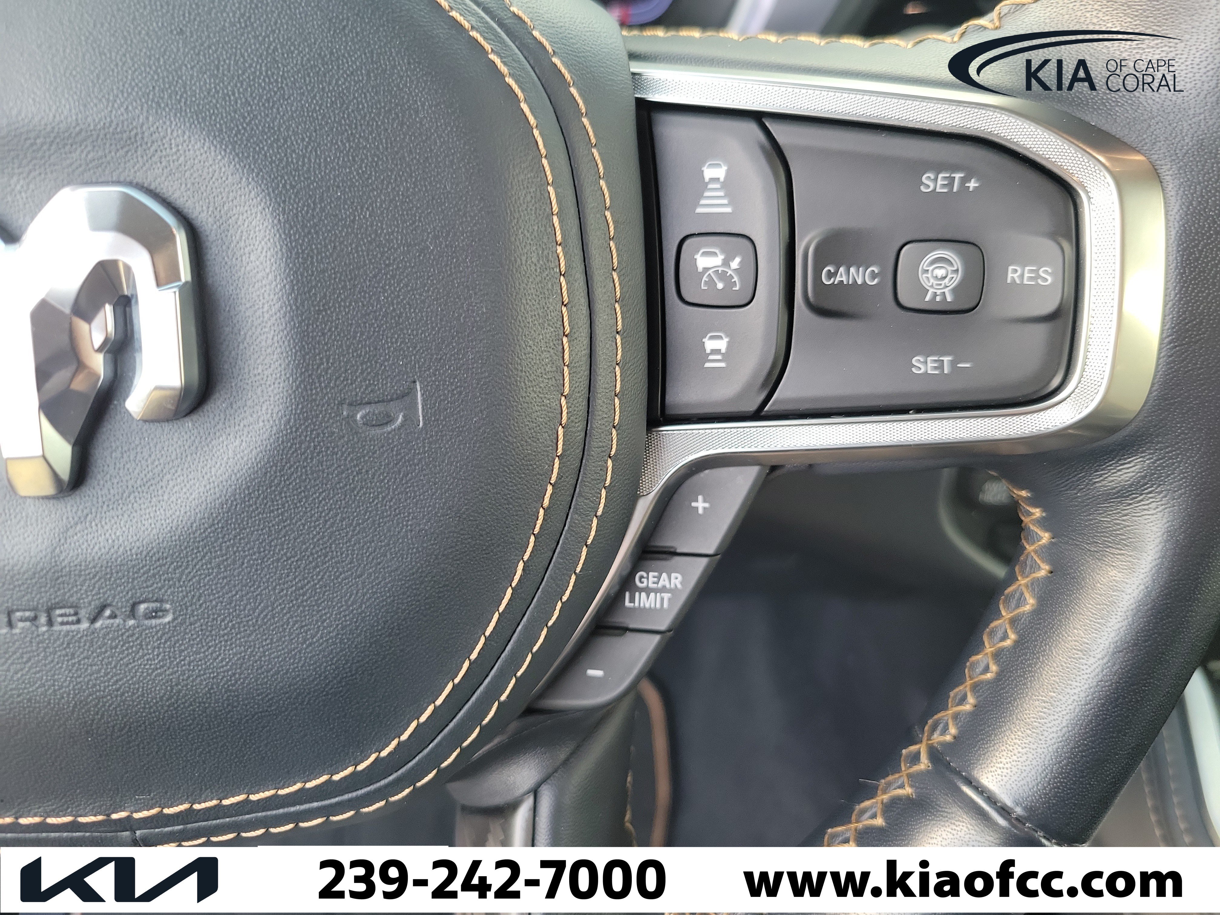 Used 2025 RAM 1500 Tungsten AWD/4WD image 29