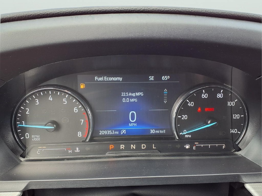 Used 2024 Ford Explorer XLT w/ Equipment Group 202A AWD/4WD image 14