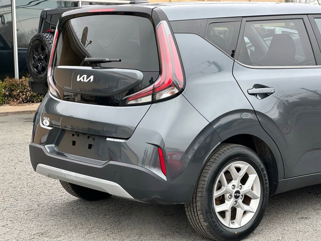 Used 2023 Kia Soul LX w/ LX Technology Package image 38