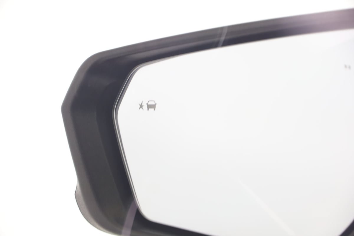 Used 2020 Chevrolet Equinox LT FWD image 23