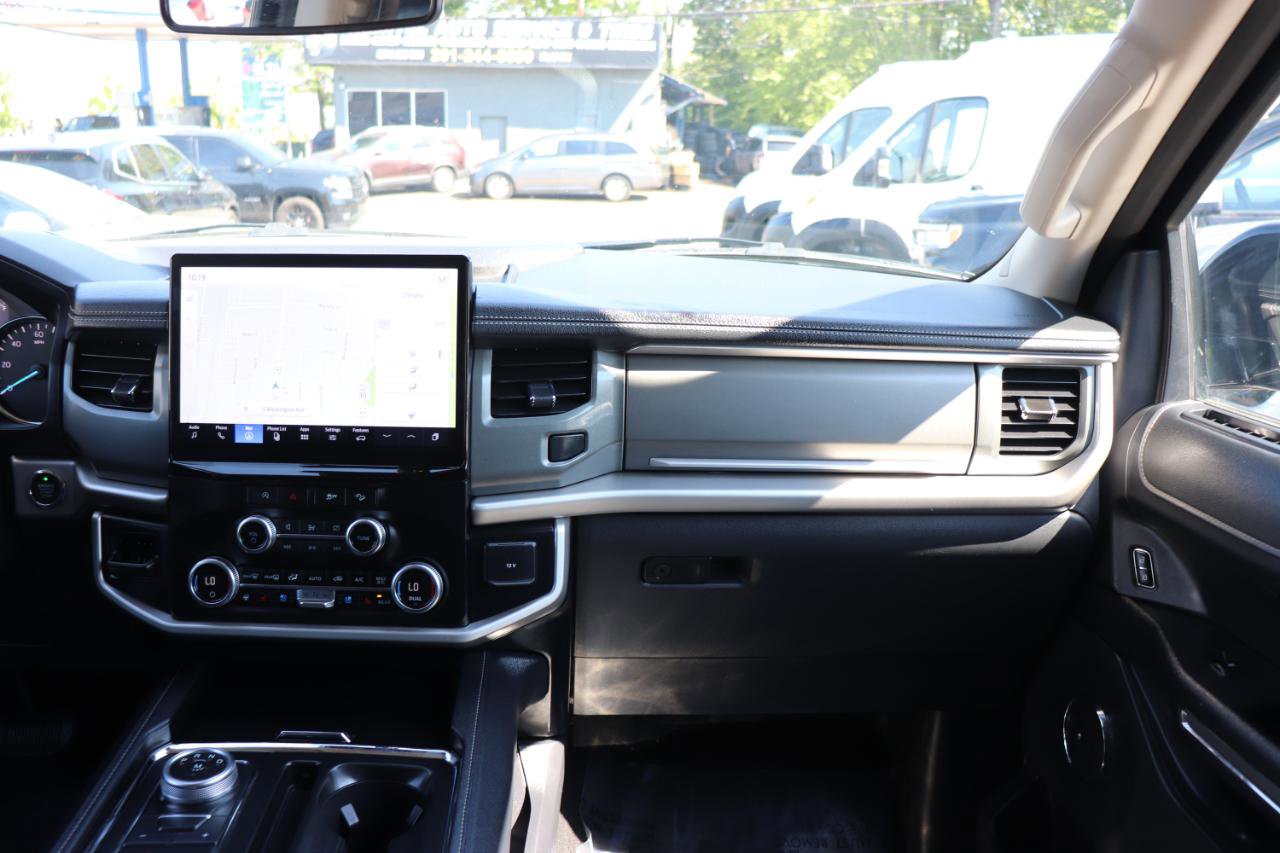 Used 2024 Ford Expedition XLT AWD/4WD image 20
