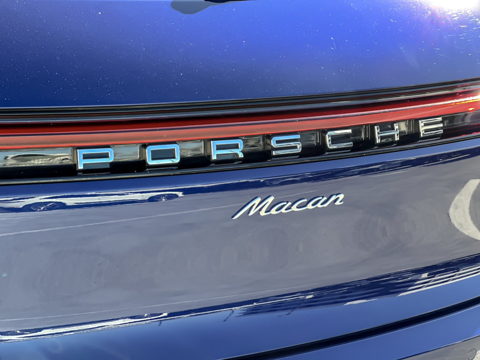 Used 2026 Porsche Macan AWD/4WD image 32