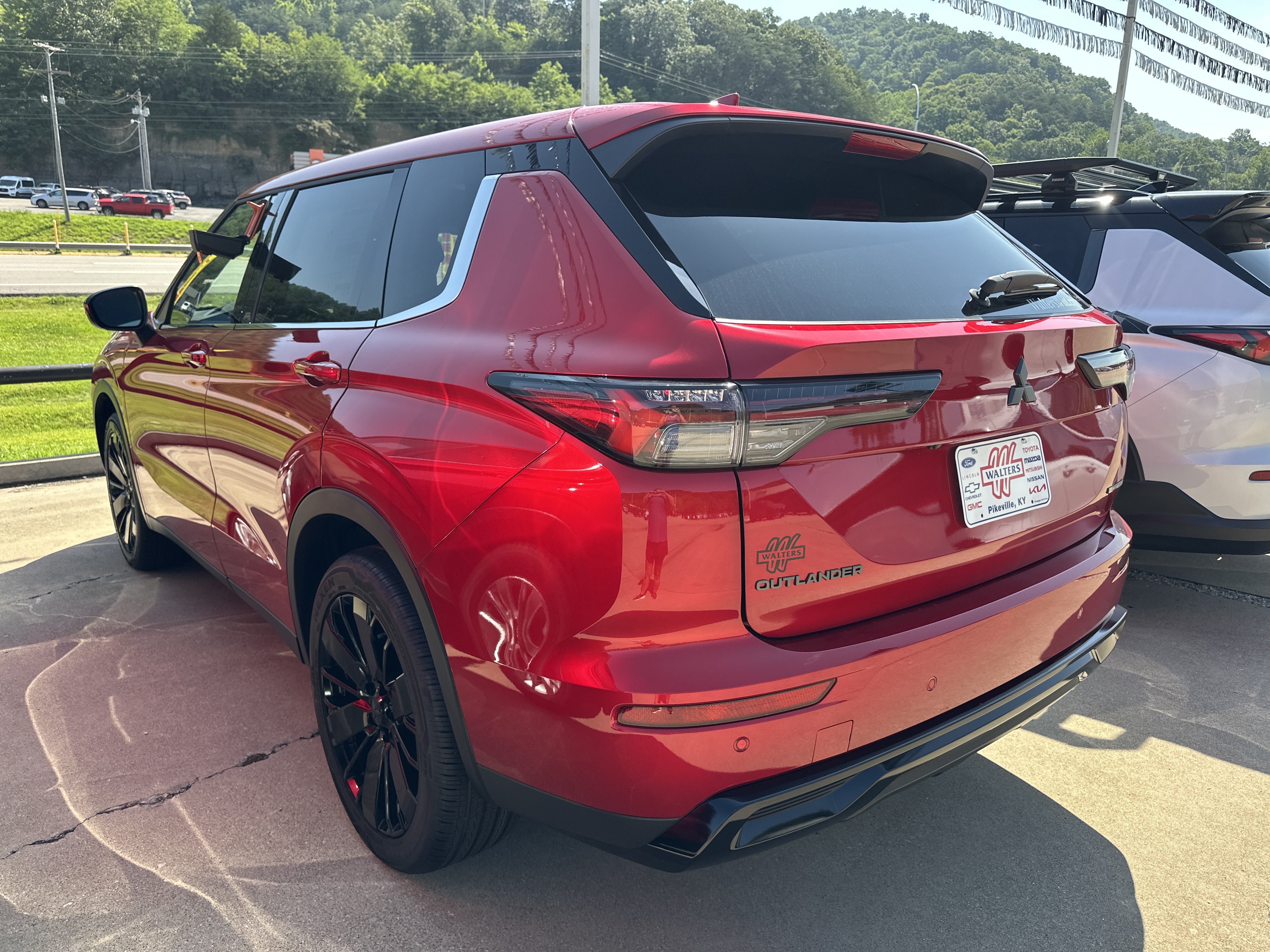 New 2026 Mitsubishi Outlander LE AWD/4WD image 5
