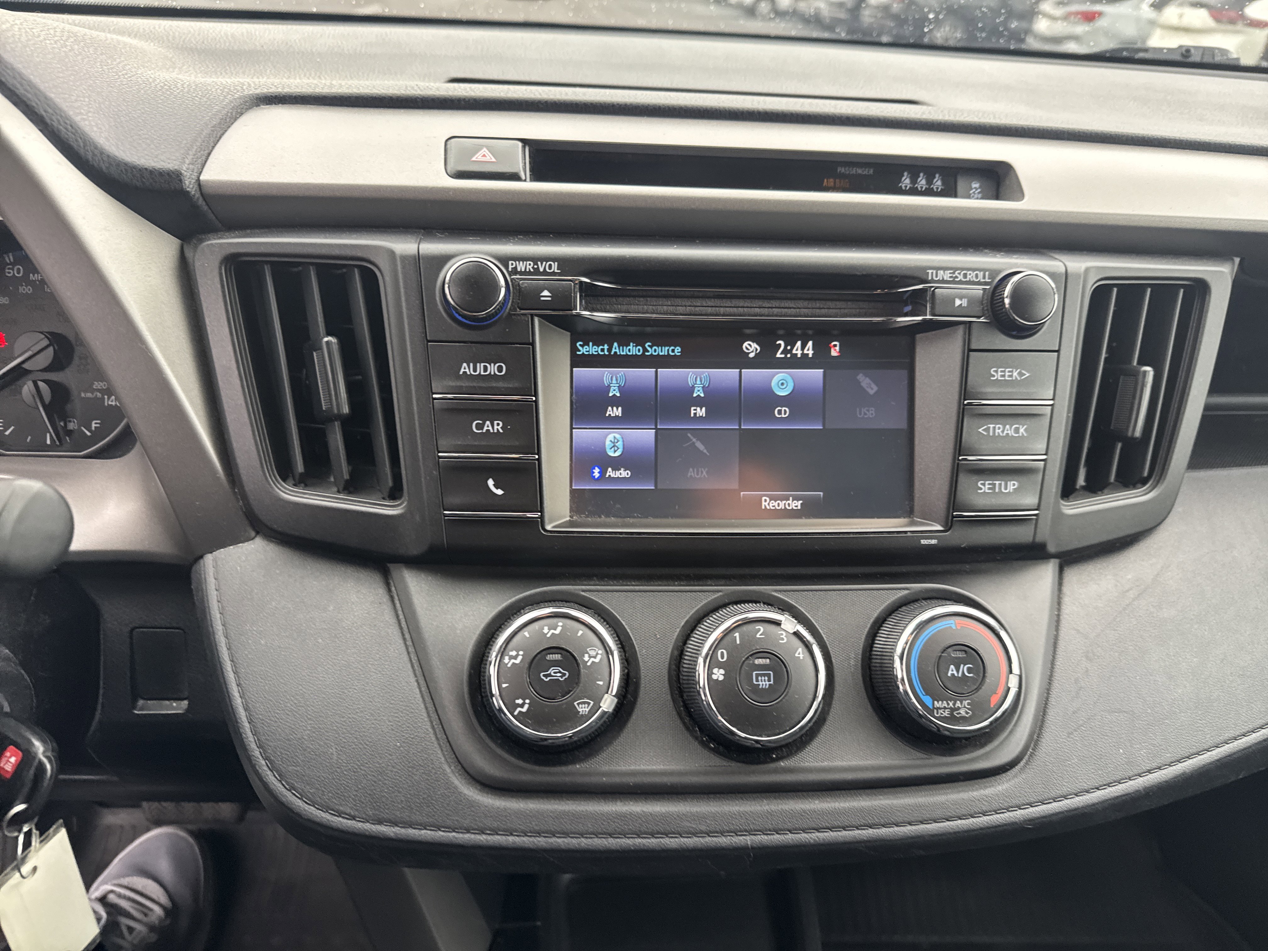 Used 2017 Toyota RAV4 LE image 23