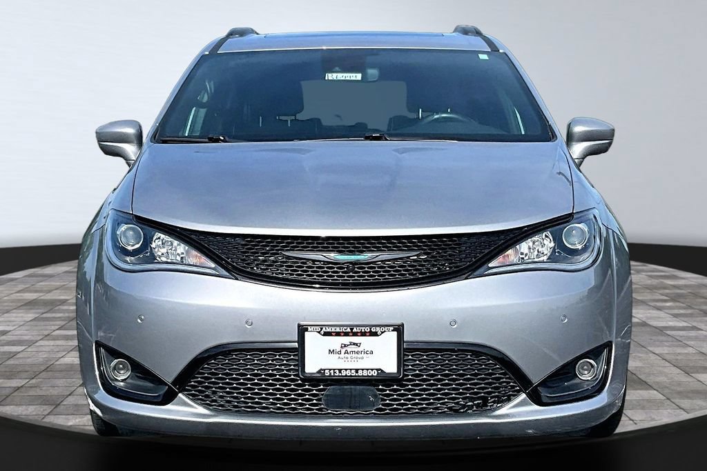 Used 2020 Chrysler Pacifica Limited w/ Advanced Safetytec Group FWD image 3