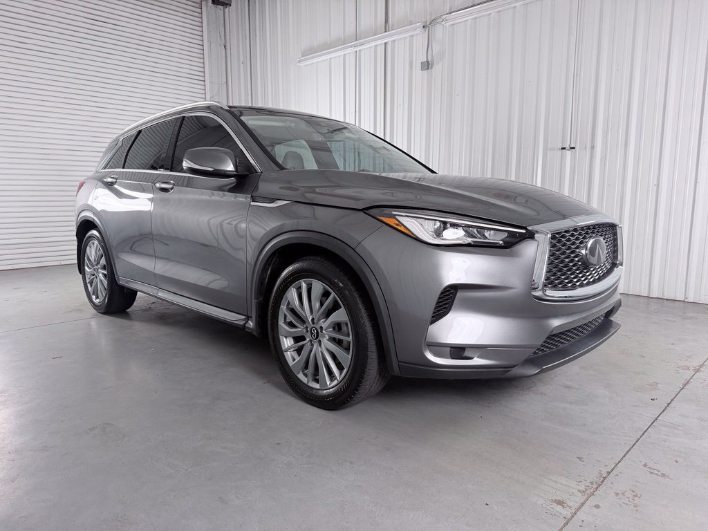Certified 2023 INFINITI QX50 Luxe FWD image 3