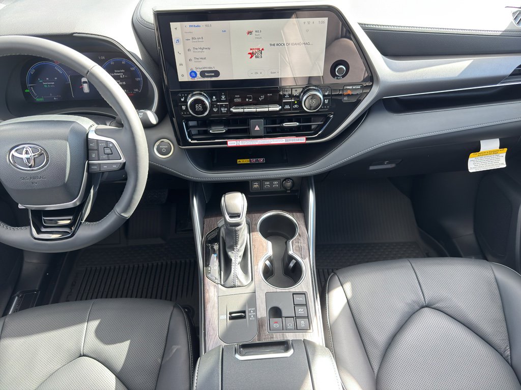 New 2026 Toyota Highlander Limited image 12
