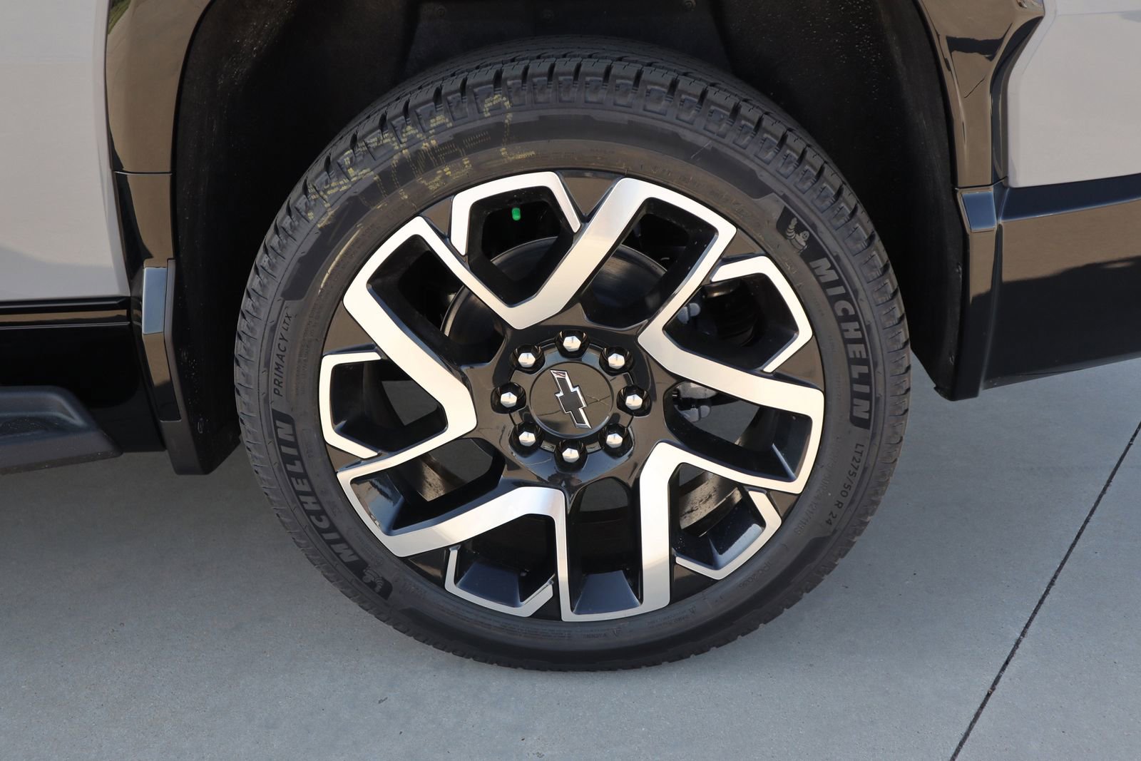 New 2025 Chevrolet Silverado EV RST image 6