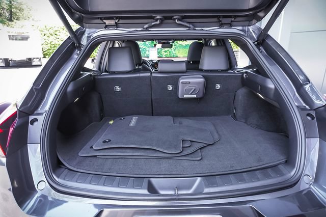 Certified 2025 Lexus UX 300h FWD w/ Accessory Package (Z2) image 21