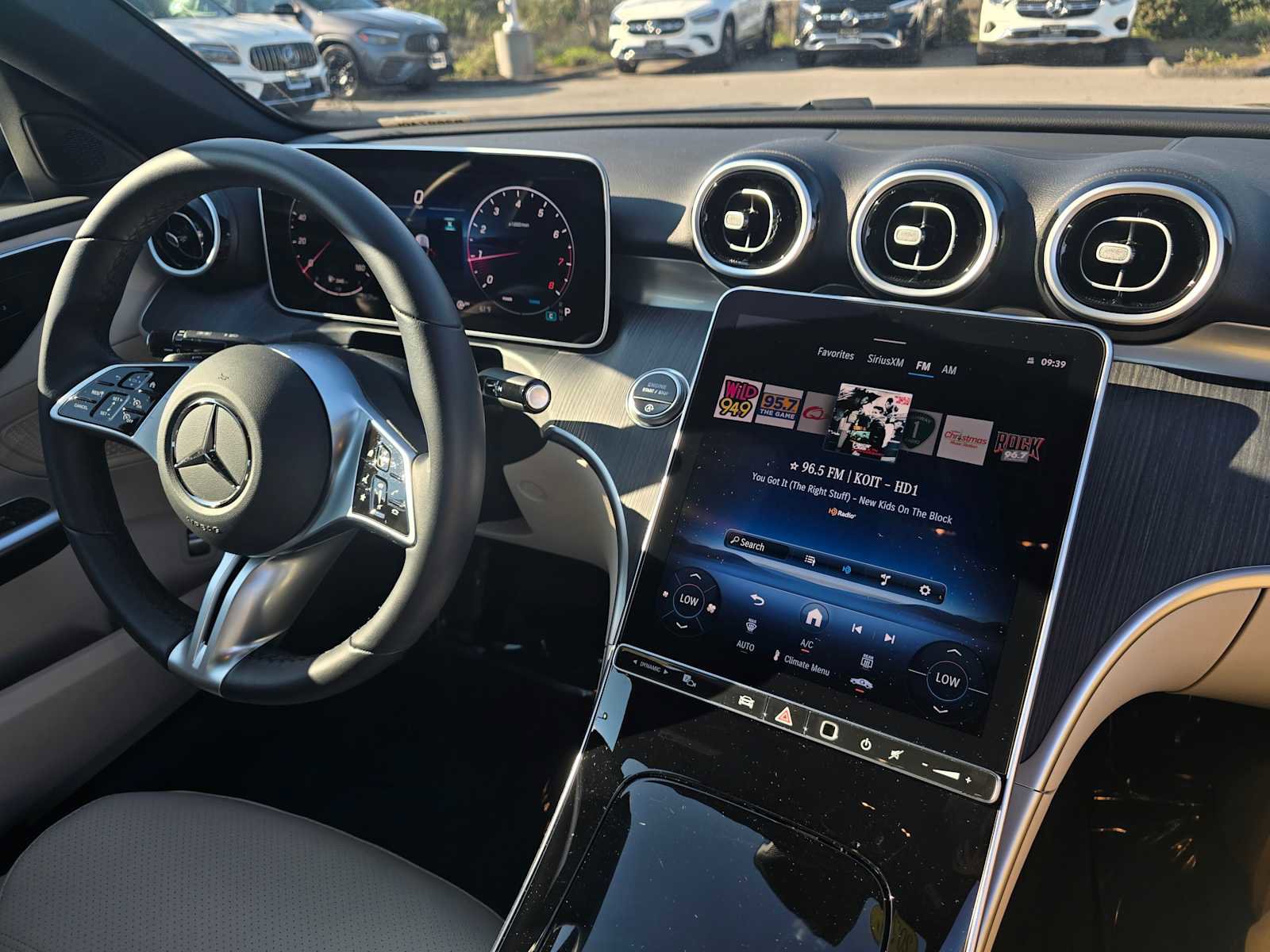 Used 2025 Mercedes-Benz C 300 Sedan image 10