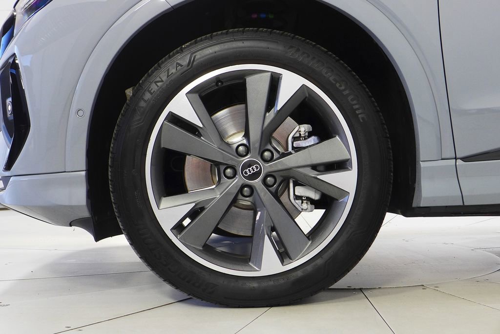 Used 2024 Audi Q4 e-tron Prestige w/ Black Optic Package image 5