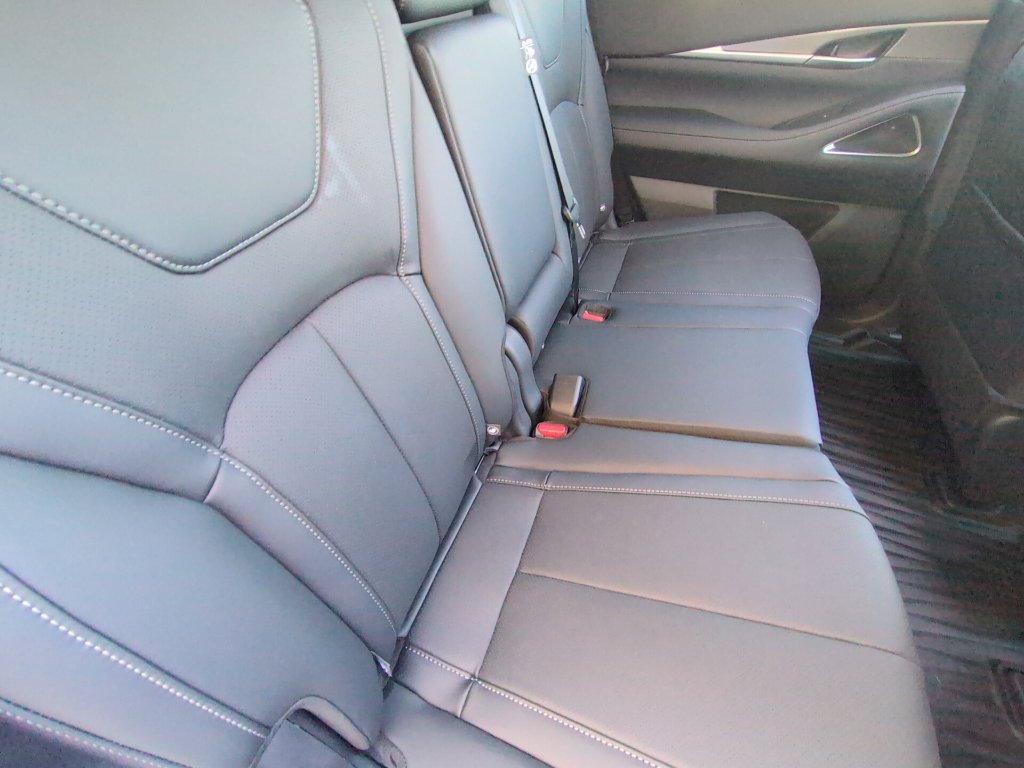 Certified 2027 INFINITI QX60 Luxe w/ Cargo Package FWD image 28