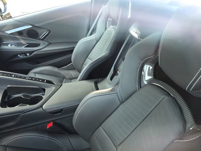 Used 2025 Chevrolet Corvette Stingray Preferred Cpe w/ Z51 Performance Package RWD image 18