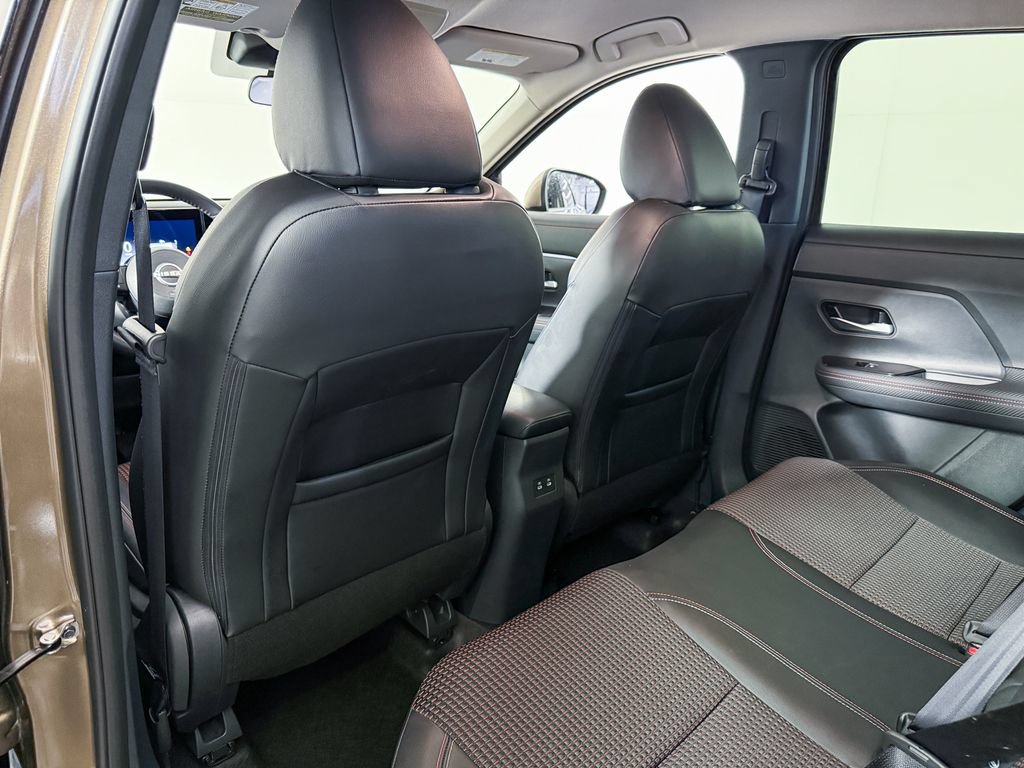Certified 2025 Nissan Kicks SR AWD/4WD image 44