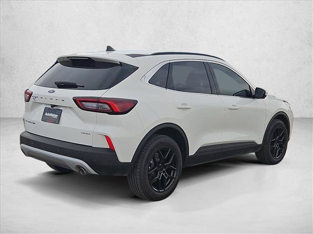 Used 2024 Ford Escape Platinum AWD/4WD image 5