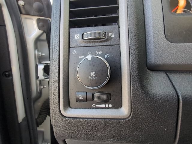 Used 2016 RAM 1500 Express AWD/4WD image 23