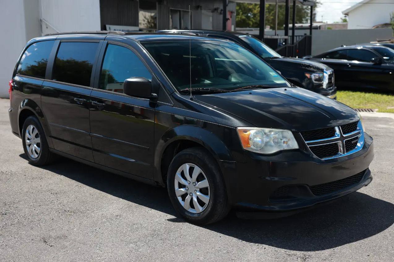 Used 2011 Dodge Grand Caravan Express FWD image 13