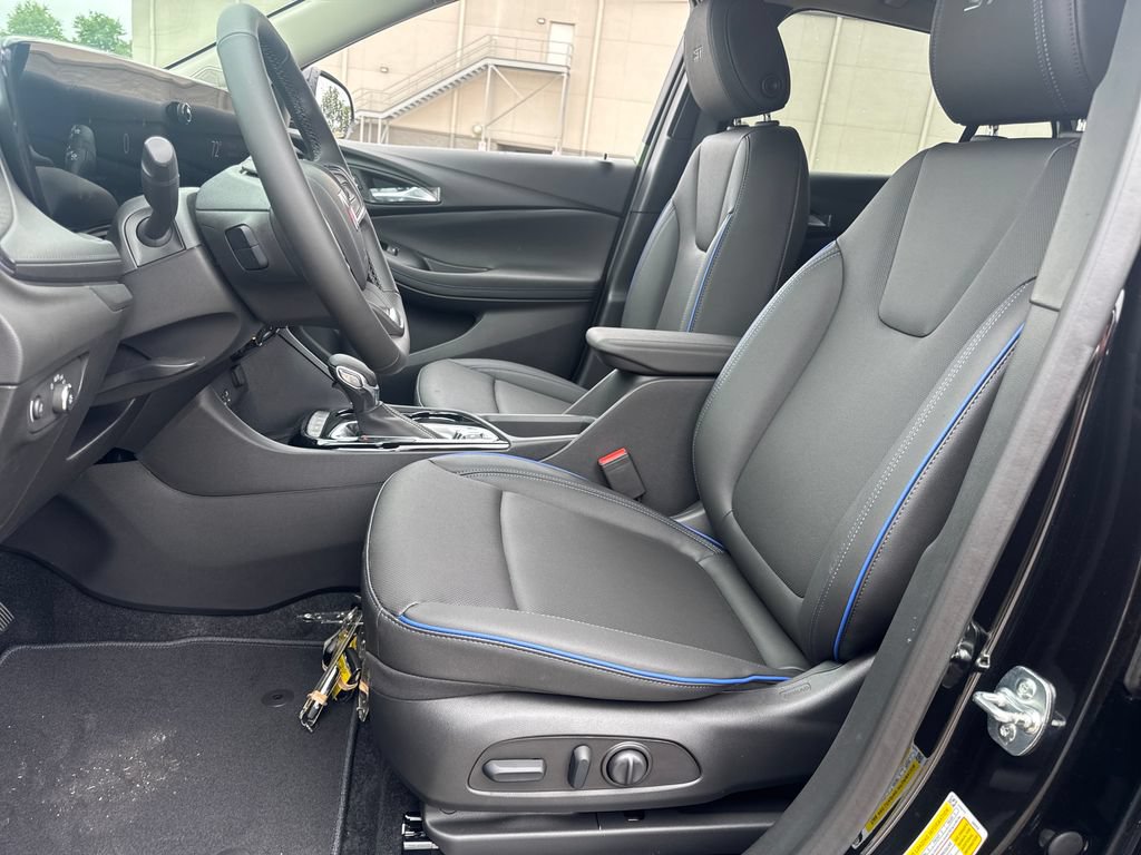 New 2026 Buick Encore GX Sport Touring w/ Advanced Technology Package AWD/4WD image 13