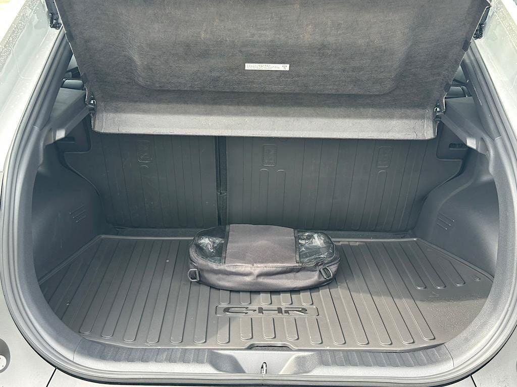 New 2026 Toyota C-HR AWD/4WD image 5