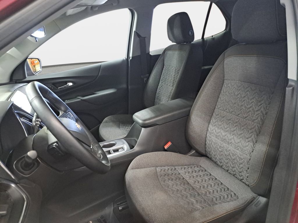 Used 2024 Chevrolet Equinox LT AWD/4WD image 16