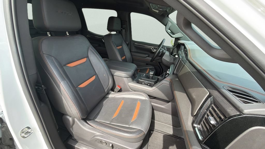 Used 2024 GMC Sierra 1500 AT4 w/ Technology Package AWD/4WD image 18