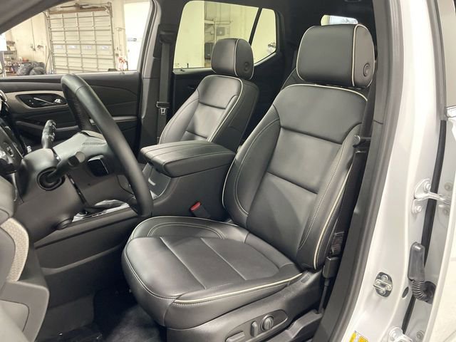 Used 2023 Chevrolet Traverse Premier w/ LPO, Cargo Package image 11