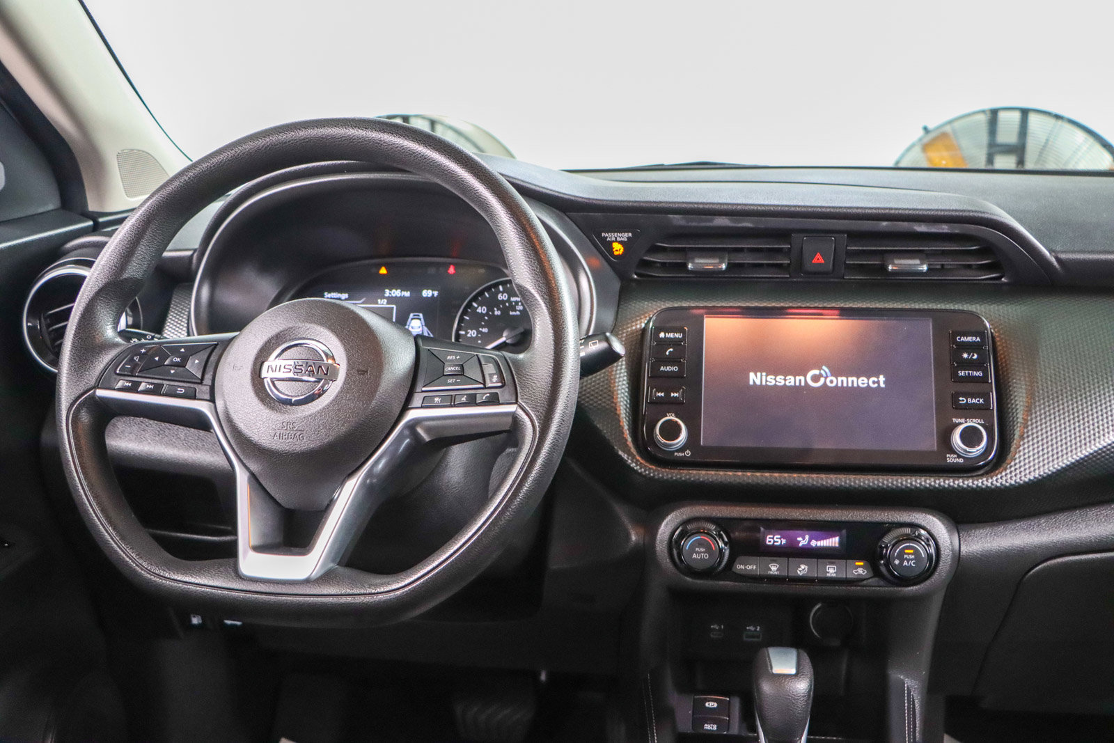 Used 2021 Nissan Kicks SV image 17