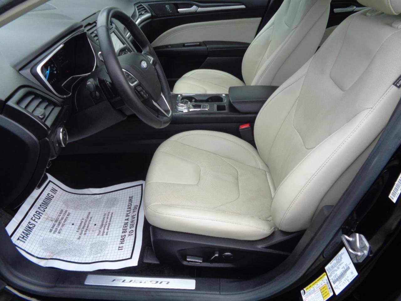 Used 2017 Ford Fusion Titanium image 22