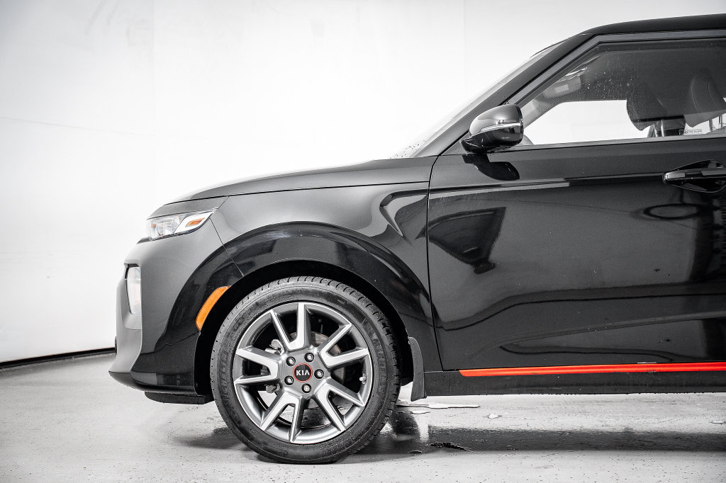 Used 2020 Kia Soul GT-Line FWD image 14