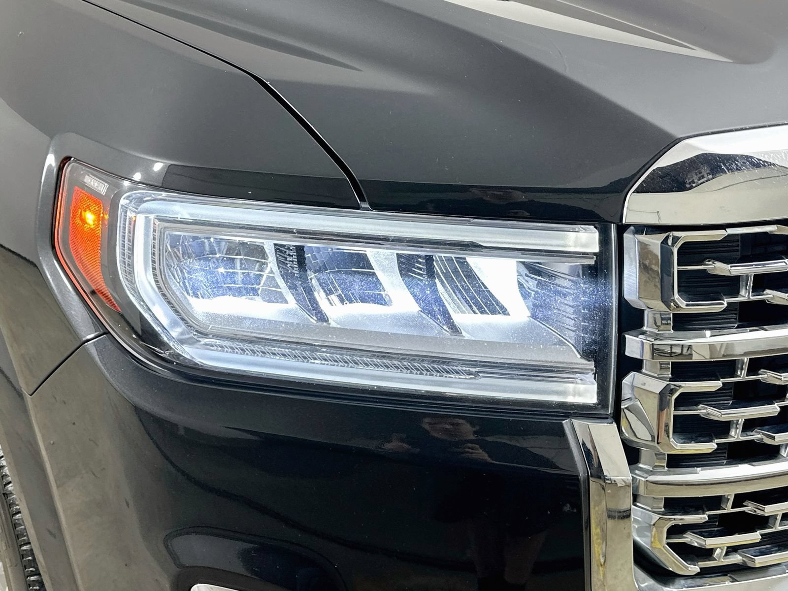 Used 2020 GMC Acadia Denali FWD image 9