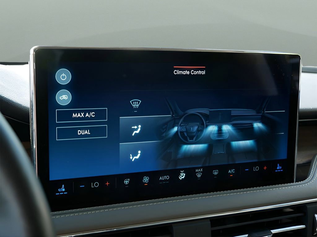 Used 2023 Lincoln Corsair Reserve w/ Equipment Group 201A AWD/4WD image 21