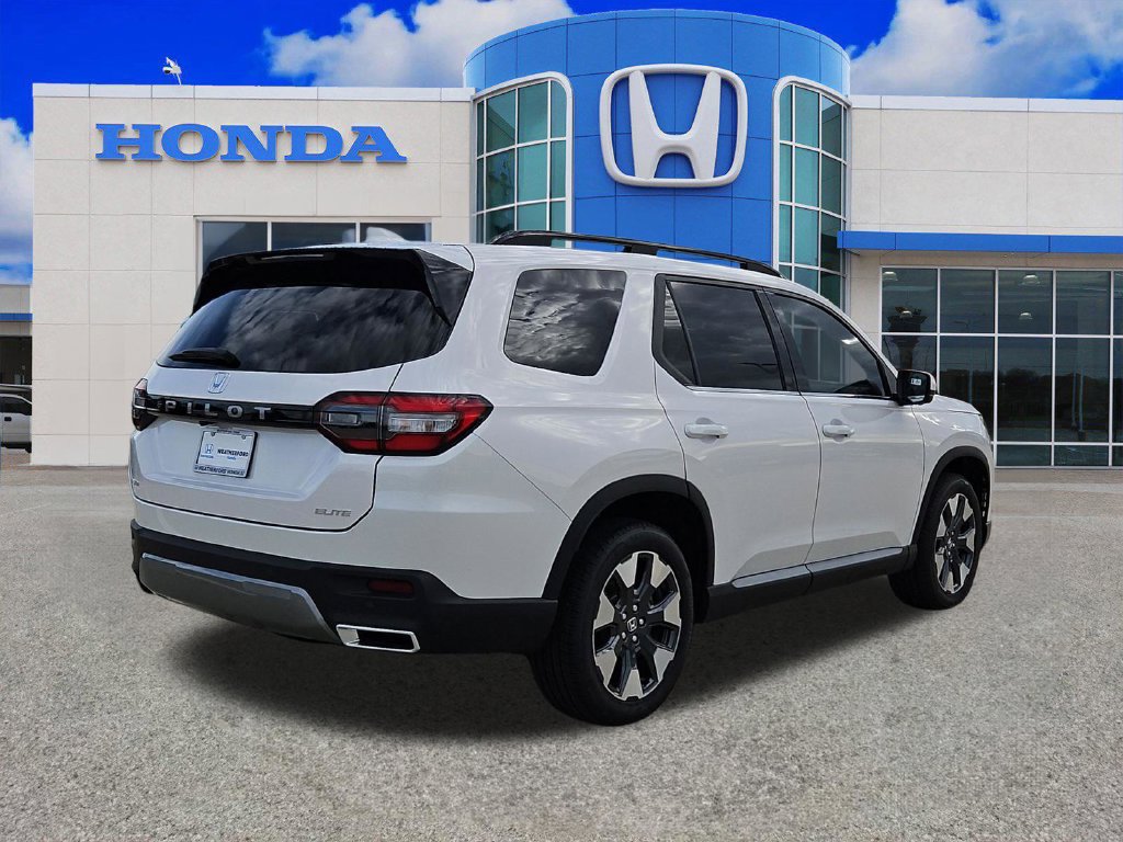 New 2026 Honda Pilot Elite image 3