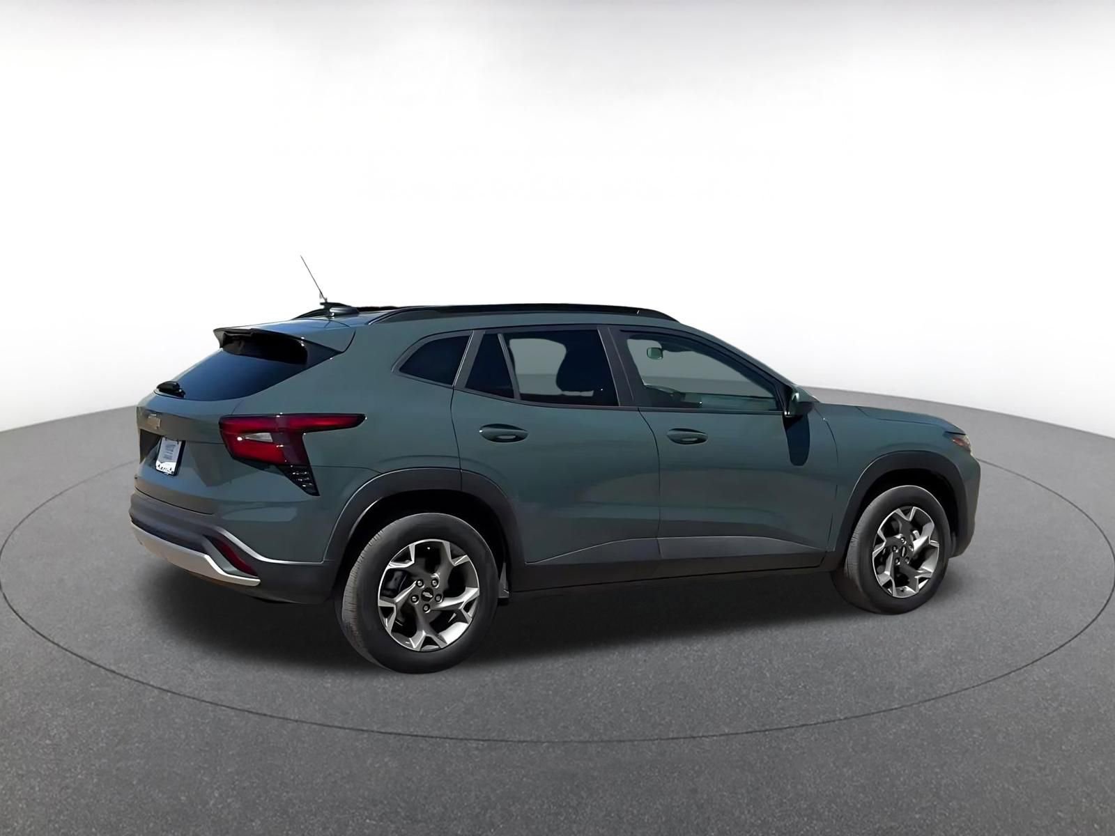 Used 2025 Chevrolet Trax LT image 15