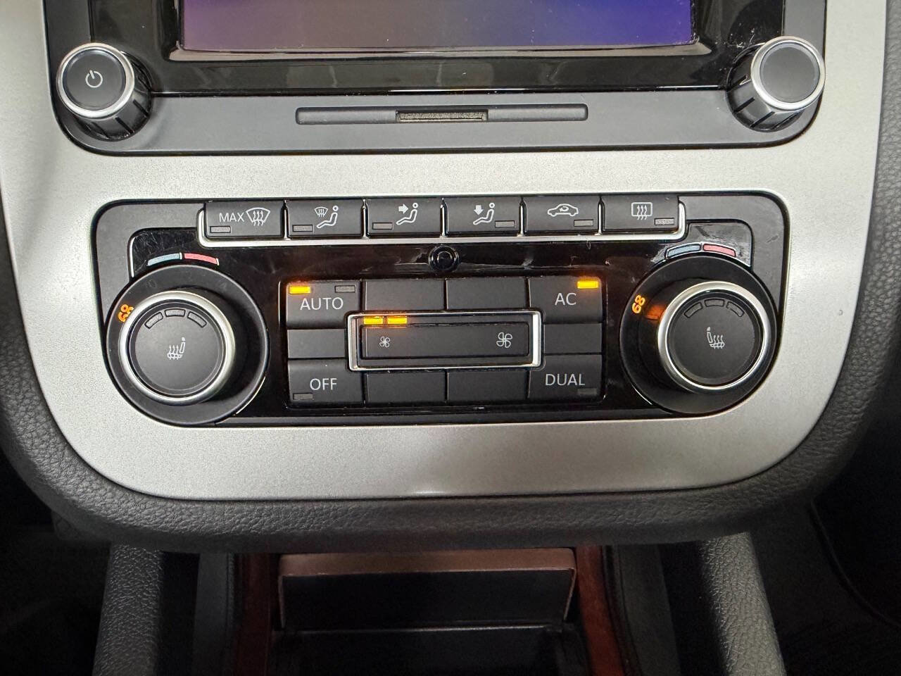 Used 2012 Volkswagen Eos Lux image 28