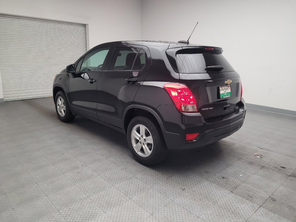 Used 2022 Chevrolet Trax LS w/ Tint and Cruise Package AWD/4WD image 5