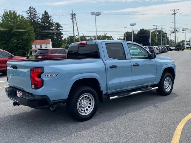 Used 2025 Chevrolet Colorado W/T w/ Advanced Trailering Package AWD/4WD image 5