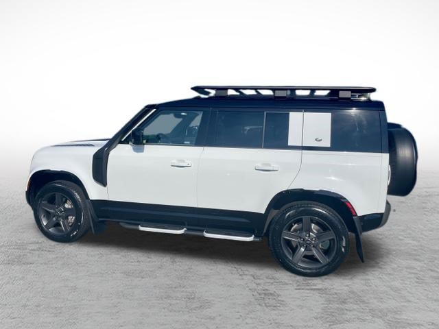 Used 2024 Land Rover Defender 110 X-Dynamic SE AWD/4WD image 5