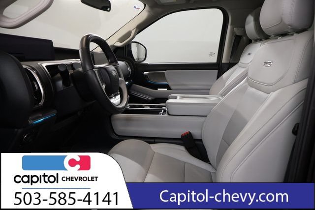 Used 2025 Ford Expedition Platinum w/ Driver's Package AWD/4WD image 13