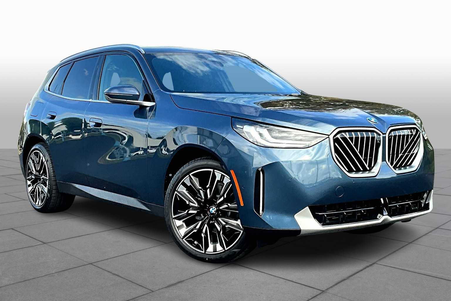 Used 2026 BMW X3 xDrive30 w/ Premium Package image 2