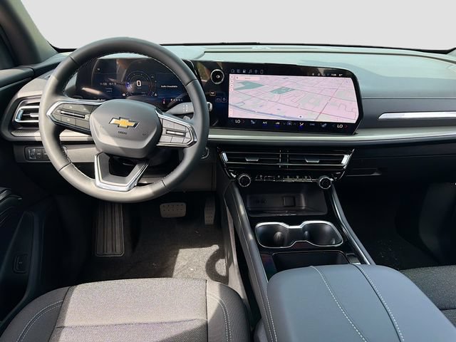 New 2026 Chevrolet Traverse LT w/ Driver Confidence Package AWD/4WD image 24