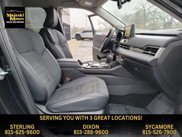 Used 2025 Mitsubishi Outlander SE image 34