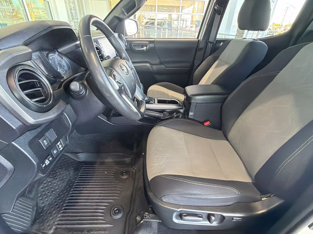 Certified 2021 Toyota Tacoma TRD Off-Road w/ Technology Package AWD/4WD image 21
