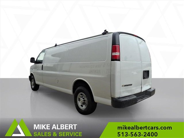 Used 2022 Chevrolet Express 2500 Extended w/ Driver Convenience Package image 5