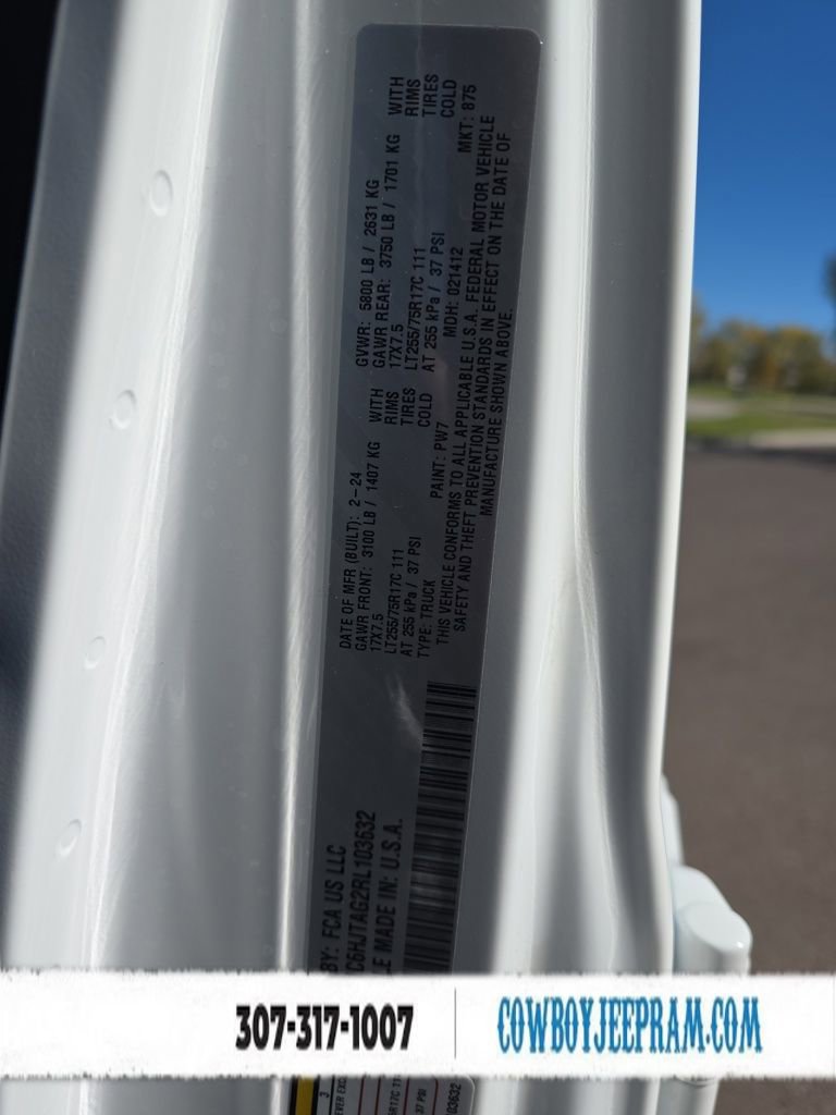 Used 2024 Jeep Gladiator Sport image 32