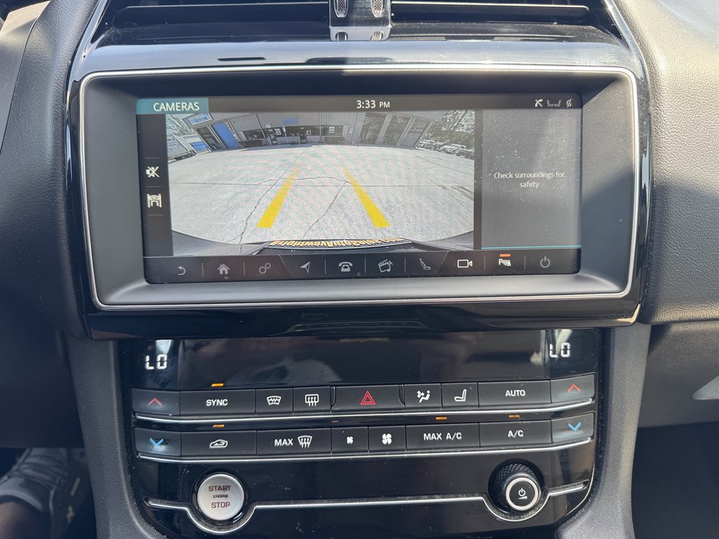 Used 2019 Jaguar F-PACE Premium image 9