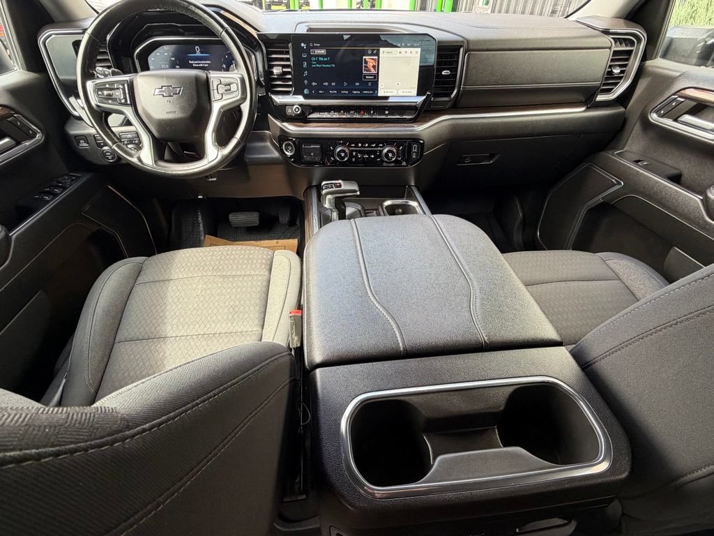 Used 2024 Chevrolet Silverado 1500 RST w/ Max Trailering Package AWD/4WD image 11