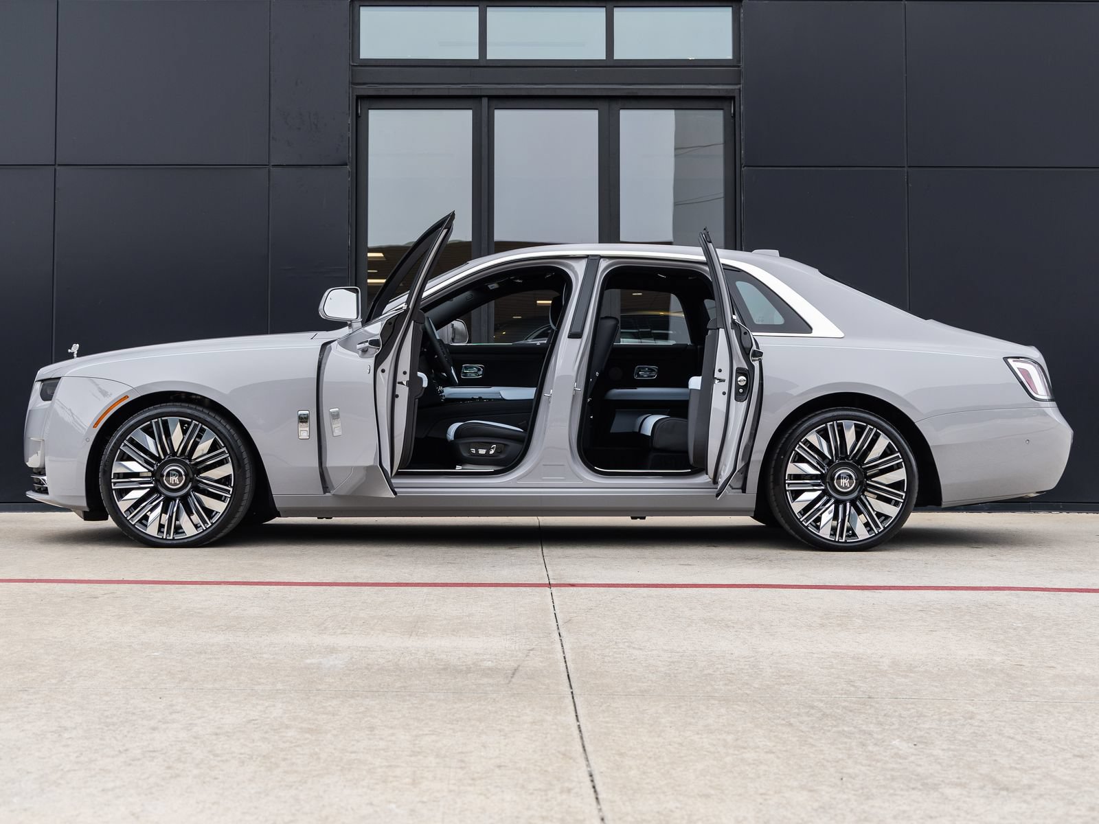 Used 2026 Rolls-Royce Ghost AWD/4WD image 11