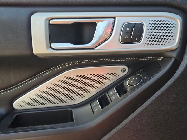 Used 2020 Ford Explorer ST w/ ST Street Pack AWD/4WD image 9